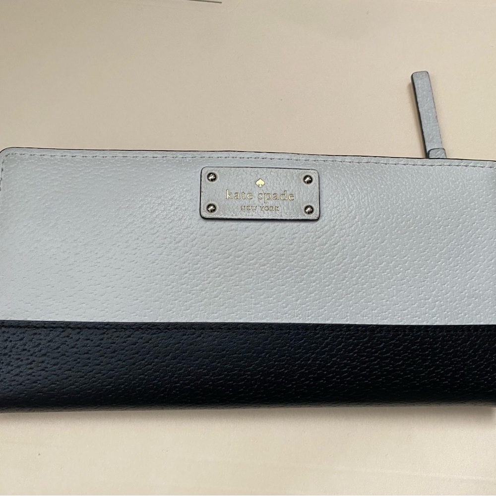 Kate Spade Black and Winter white Wallet
